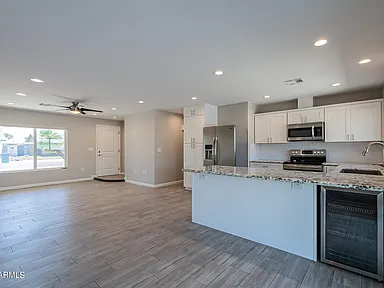1004 W Fogal Way #1 - Photo 2 of 9