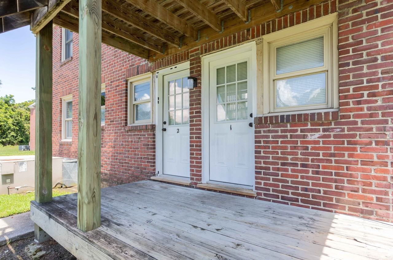 Bearfoot Landing Apartments - Photo 5 of 34