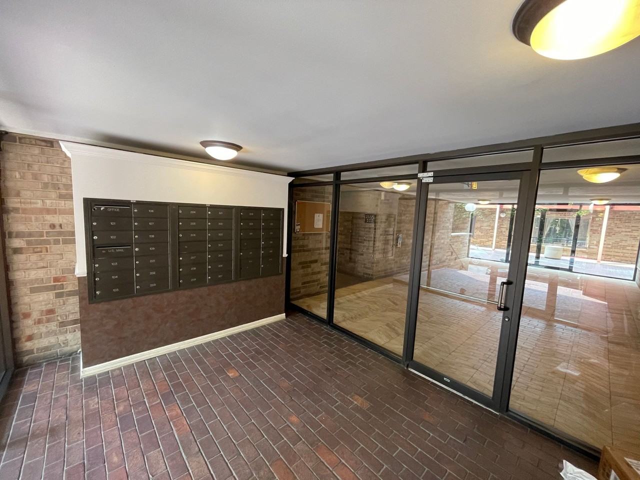 Buena Park Apts Available! - Photo 2 of 23