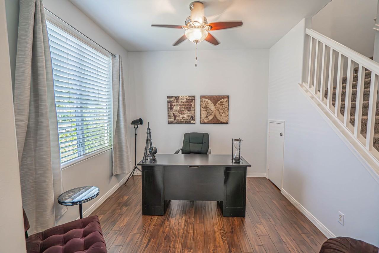 27505 Weeping Willow Dr - Photo 2 of 24