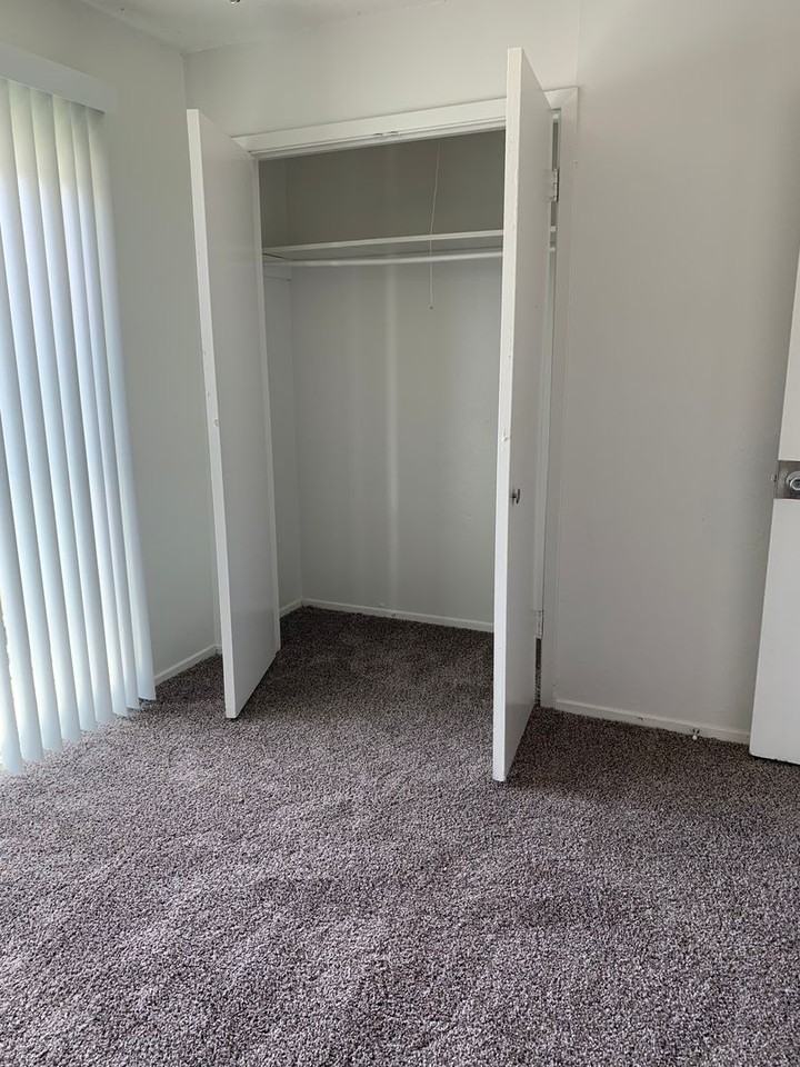 Shady Valley Square - Photo 7 of 20