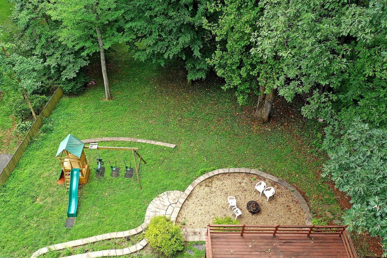 698 Highland Ave - Photo 2 of 23