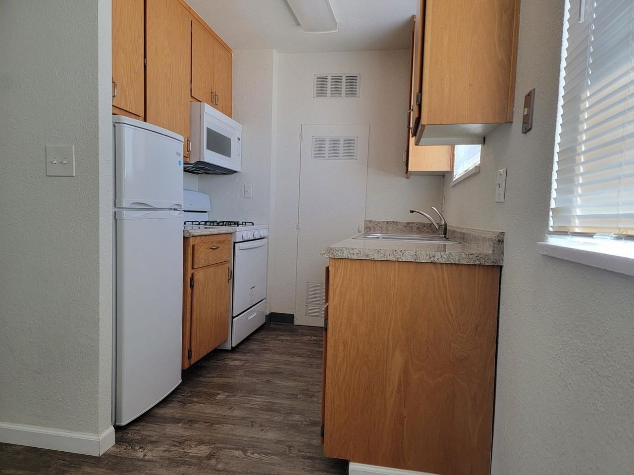 Magnolia Terrace Apartments - Photo 3 of 17