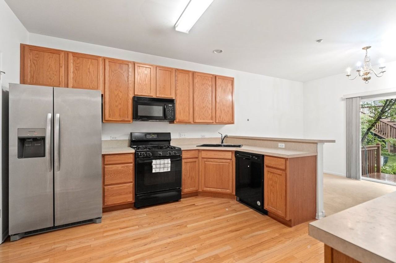 6087 Halloran Ln - Photo 2 of 38