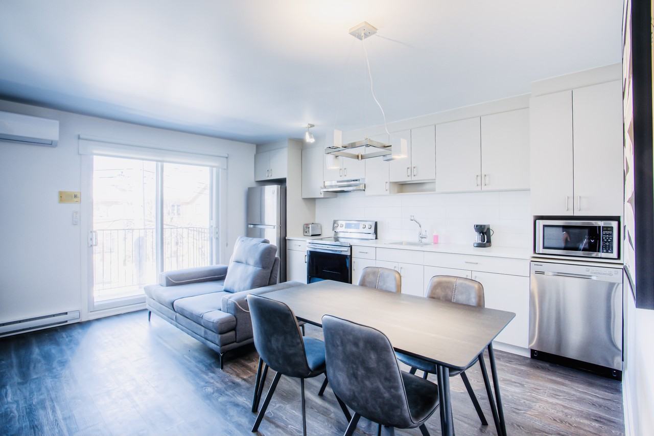 3056 Rue de Rushbrooke #3 - Photo 2 of 19