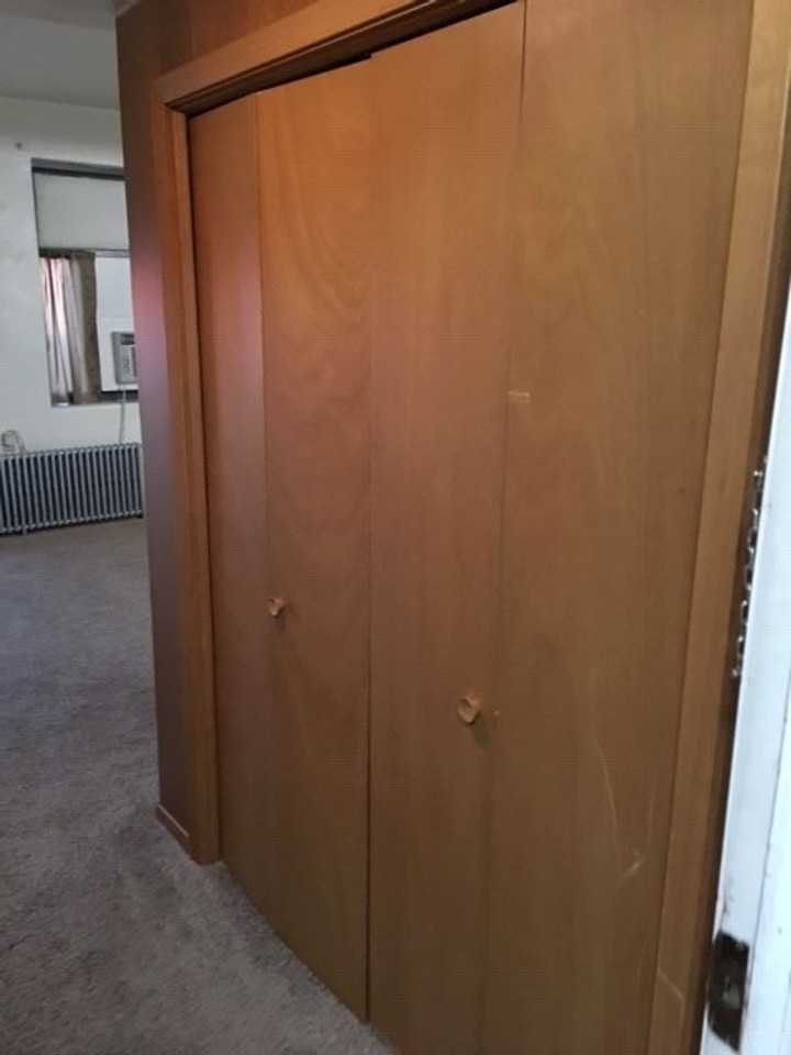 312 Lawler - Photo 3 of 27