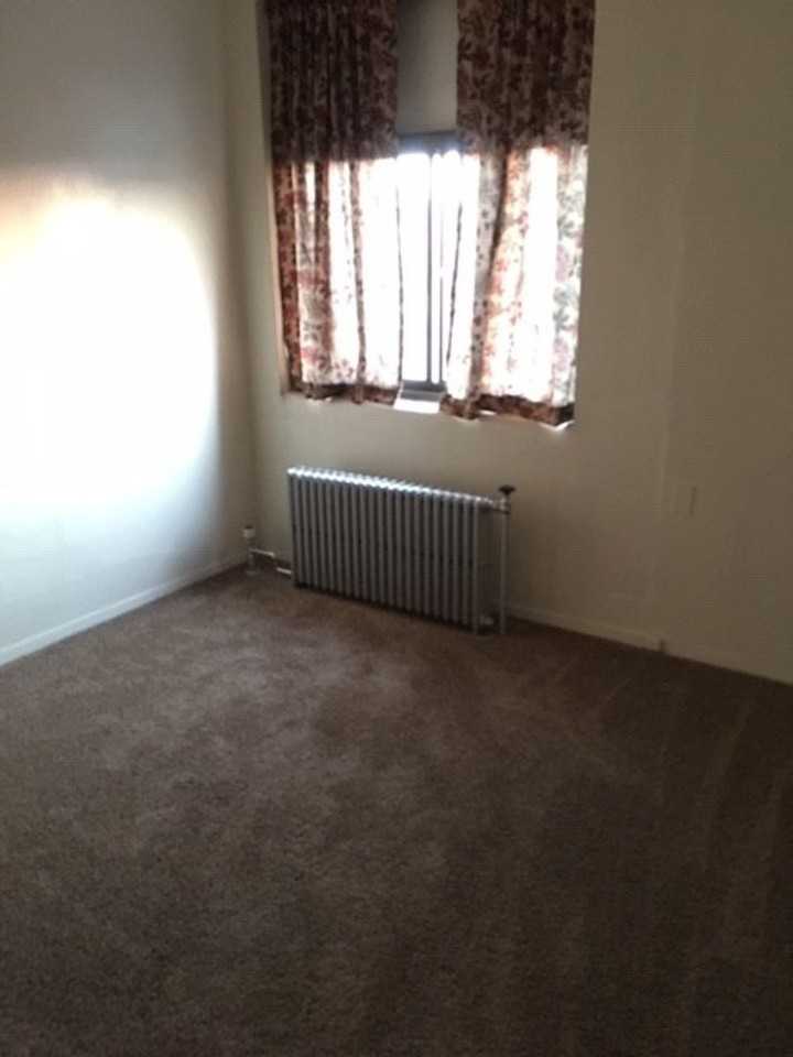 312 Lawler - Photo 4 of 27