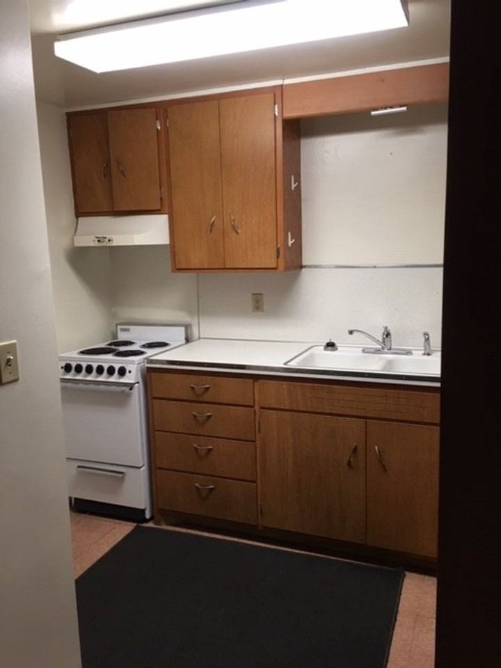 312 Lawler - Photo 7 of 27