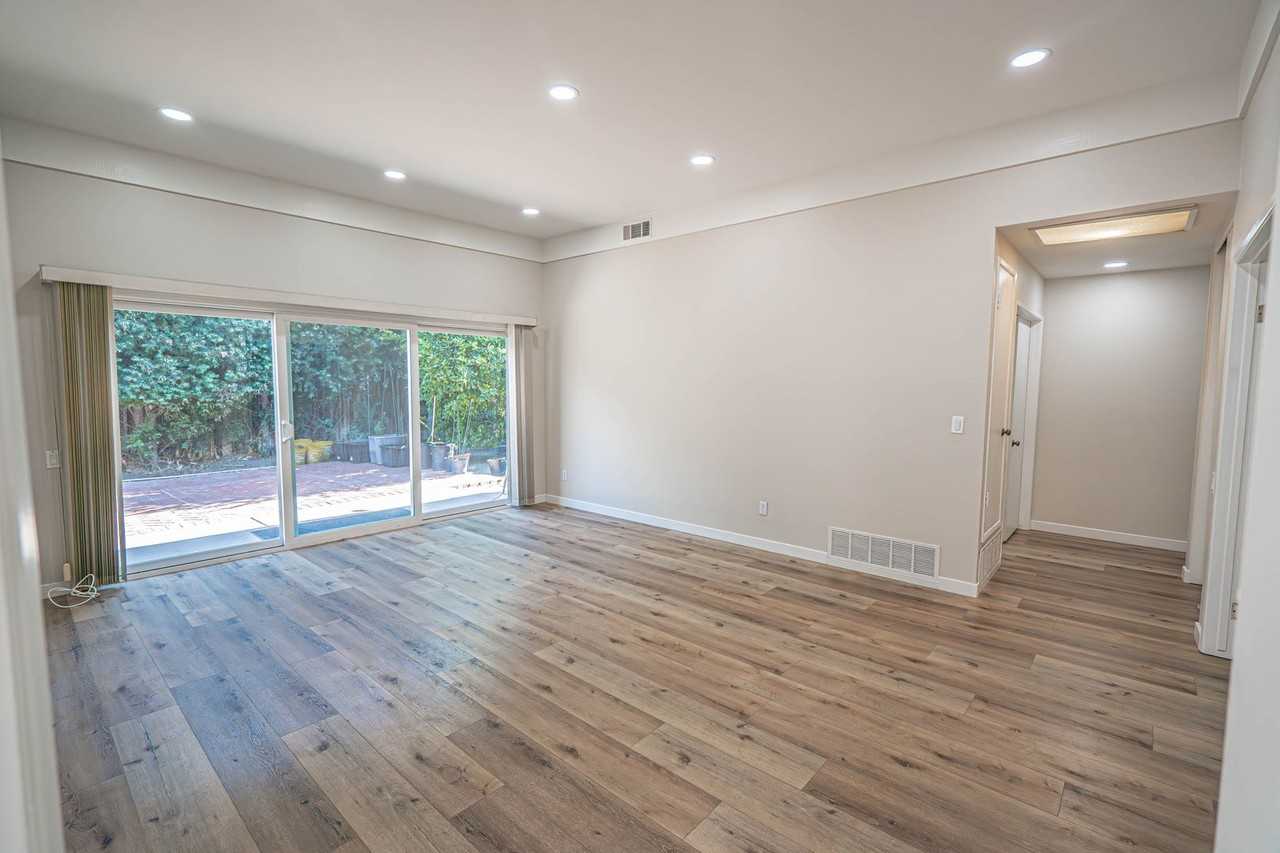 23541 Via Amado - Photo 2 of 26