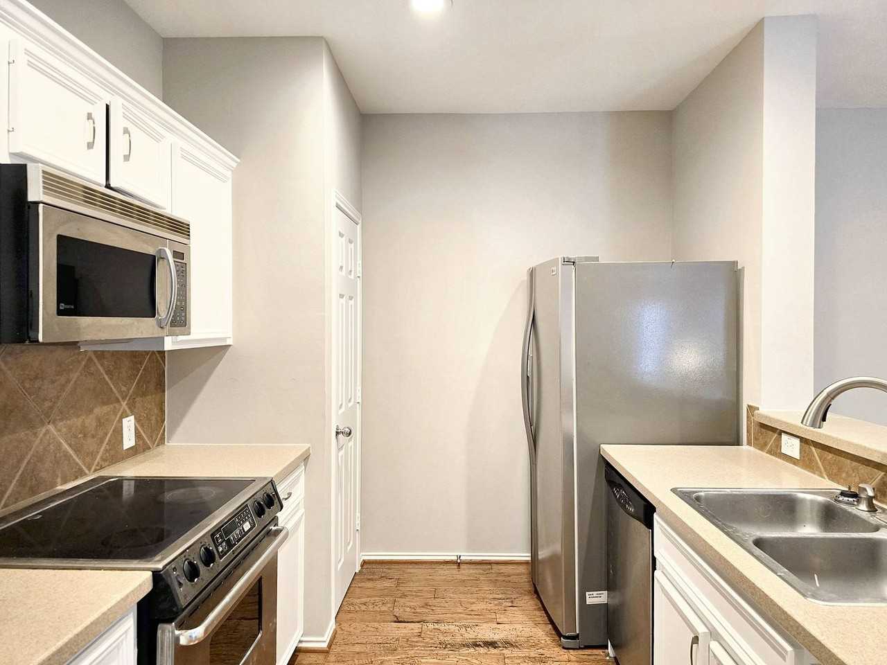 2211 Runnels Street - Photo 7 of 21