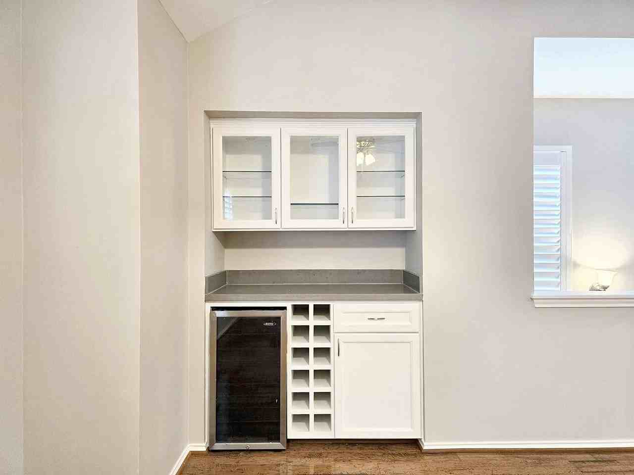 2211 Runnels Street - Photo 6 of 21