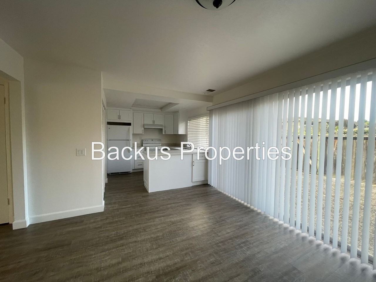 19120 Creekside Pl - Photo 4 of 20