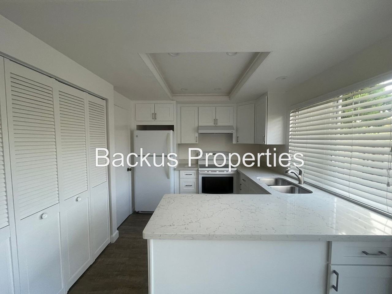 19120 Creekside Pl - Photo 5 of 20