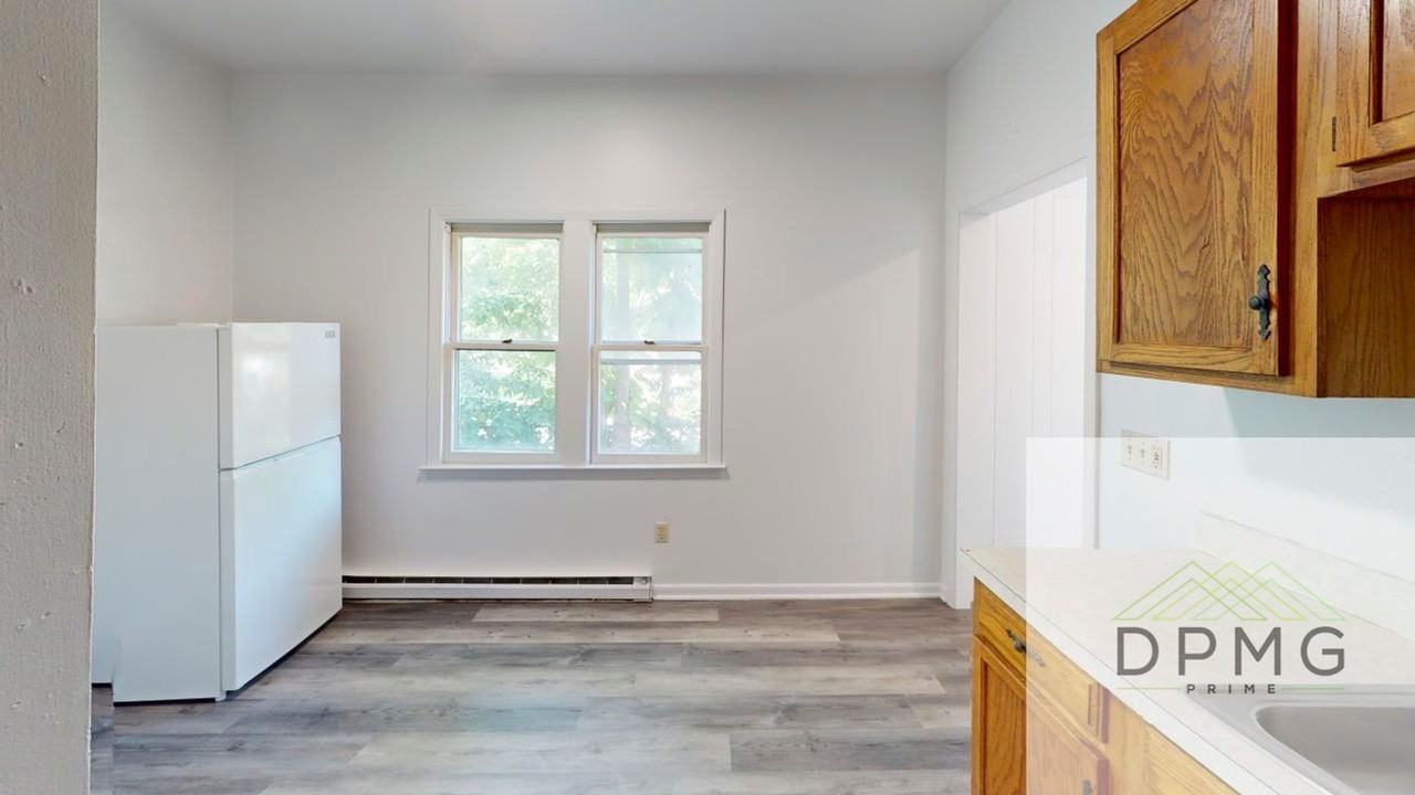 128 S Hosmer St #2 - Photo 2 of 7