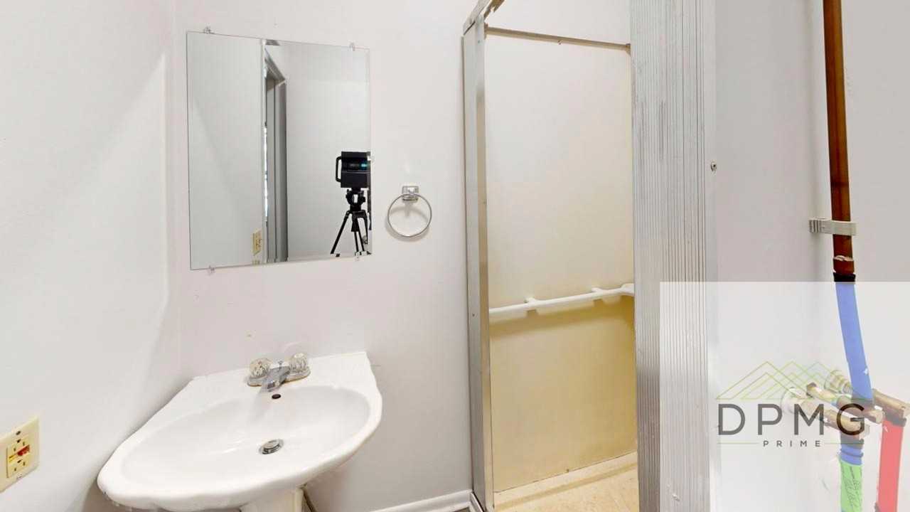 128 S Hosmer St #2 - Photo 5 of 7
