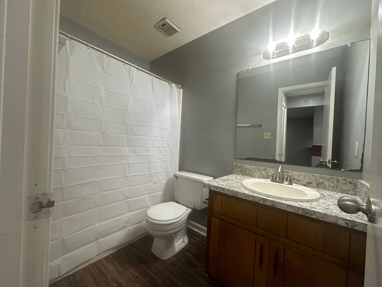 YK- GIN 3206 - Photo 3 of 8