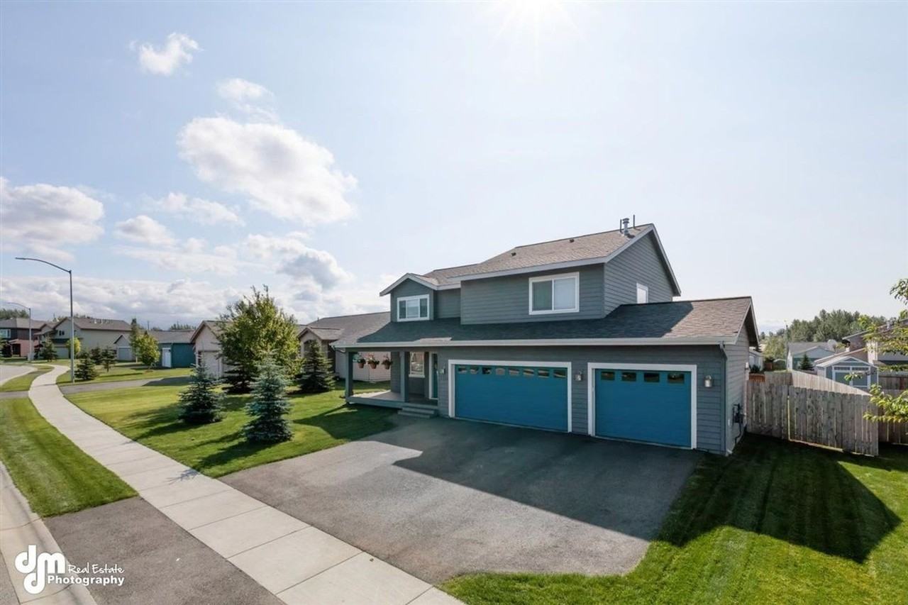 5504 Big Bend Loop - Photo 2 of 36