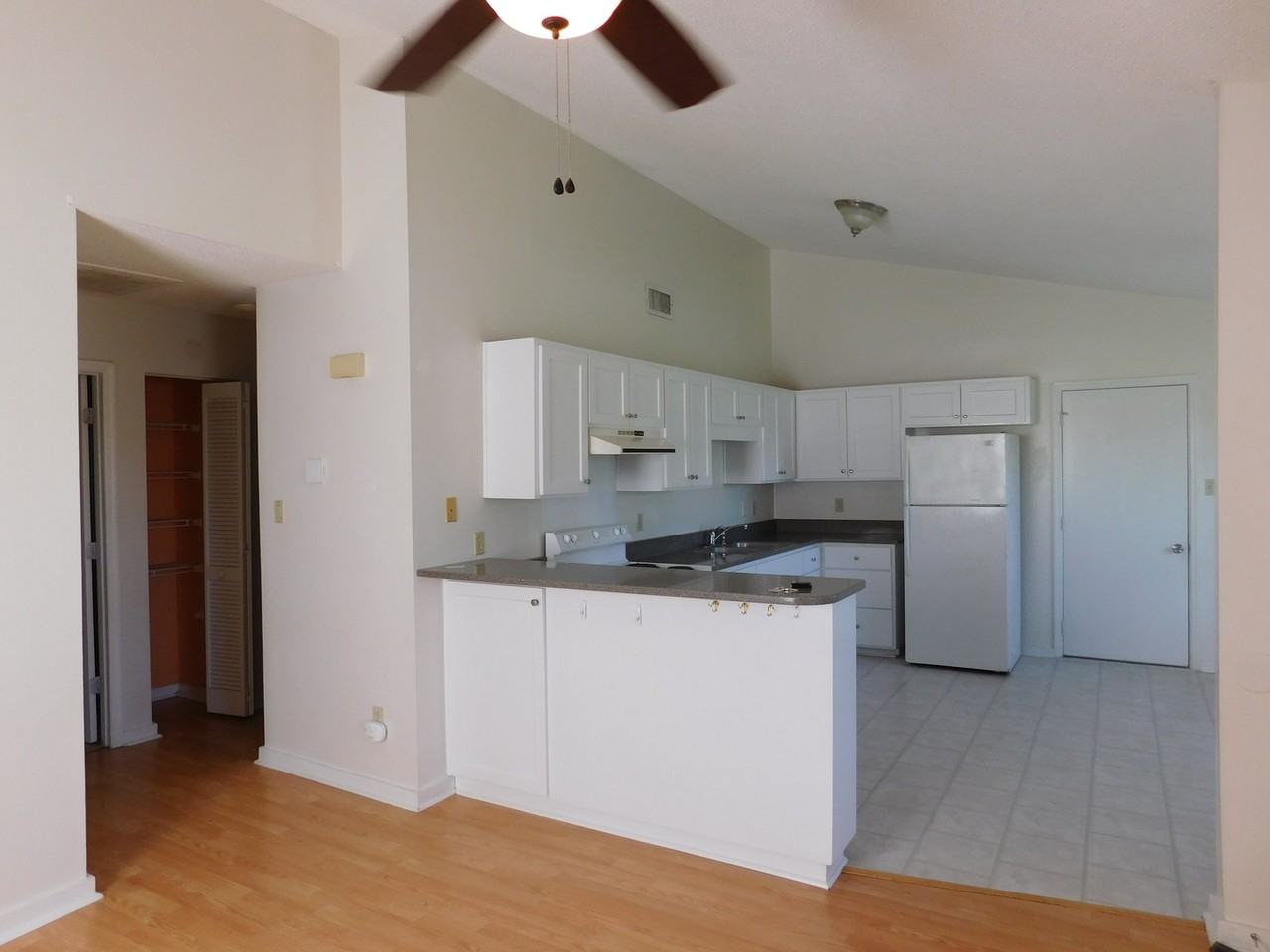 3701 Dovefield Ct - Photo 7 of 16