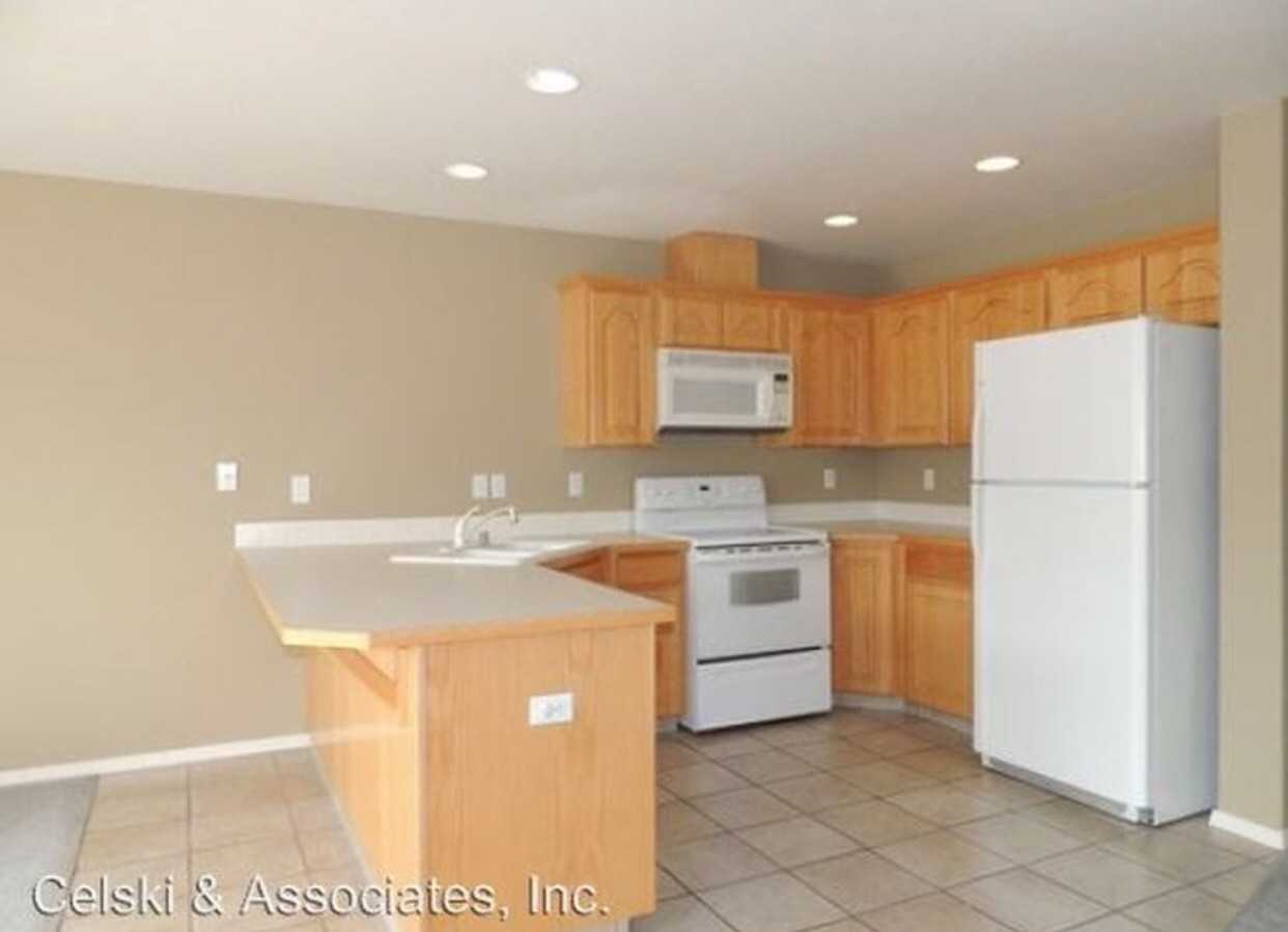 4811 Montague Ln - Photo 2 of 5