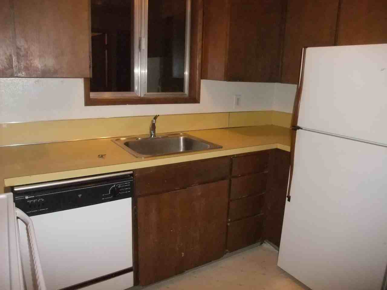 339 Nw 8th St - Photo 3 of 6