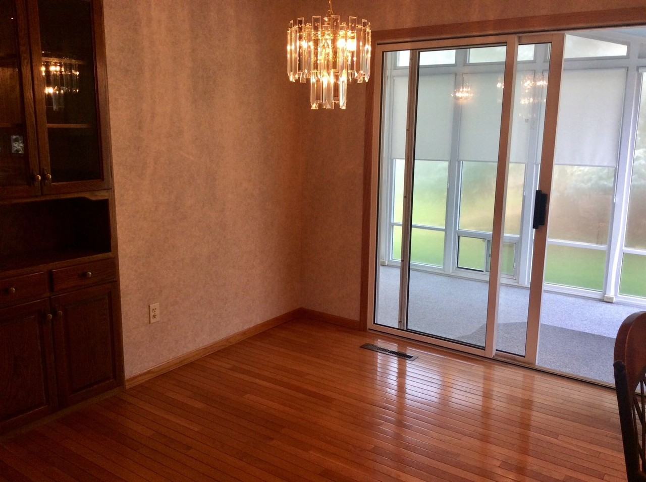 1031 12th Ave W - Photo 5 of 17