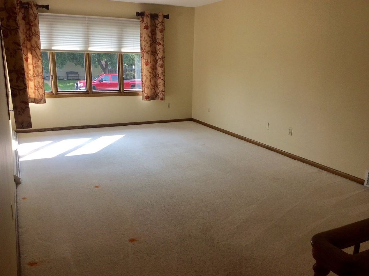 1031 12th Ave W - Photo 6 of 17