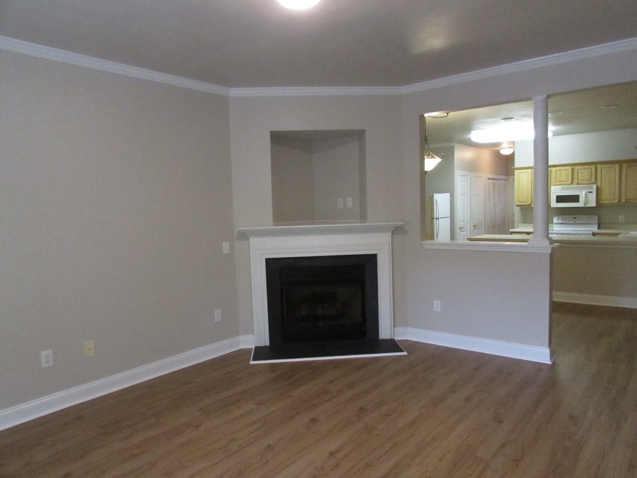 21232 Hickory St - Photo 3 of 17