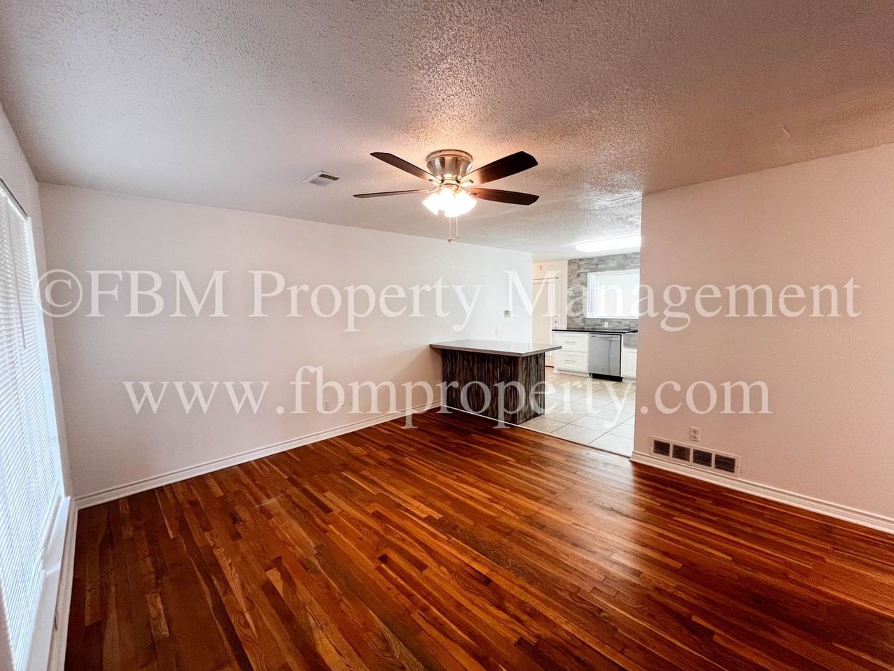 1408 Nichols St - Photo 3 of 17
