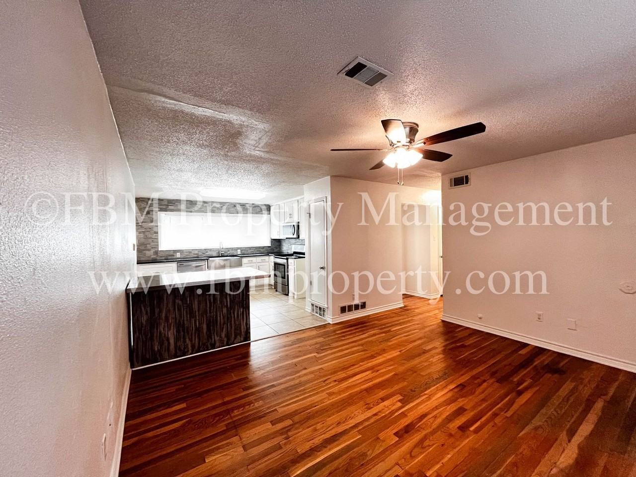 1408 Nichols St - Photo 4 of 17