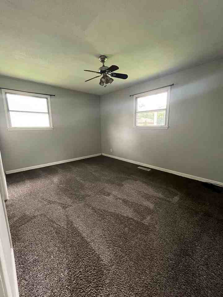 1139 Littlefield Rd - Photo 4 of 8