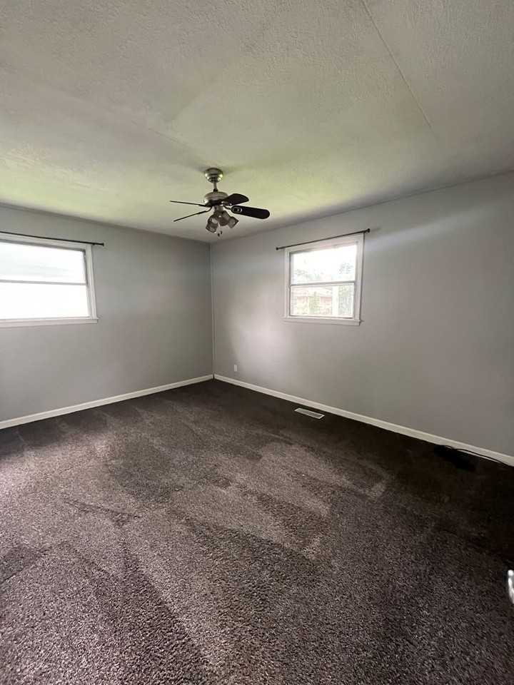 1139 Littlefield Rd - Photo 5 of 8