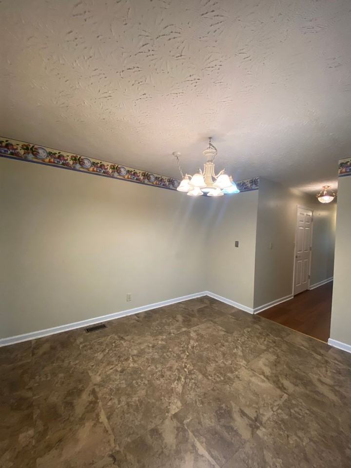 215 Francis St W - Photo 4 of 11