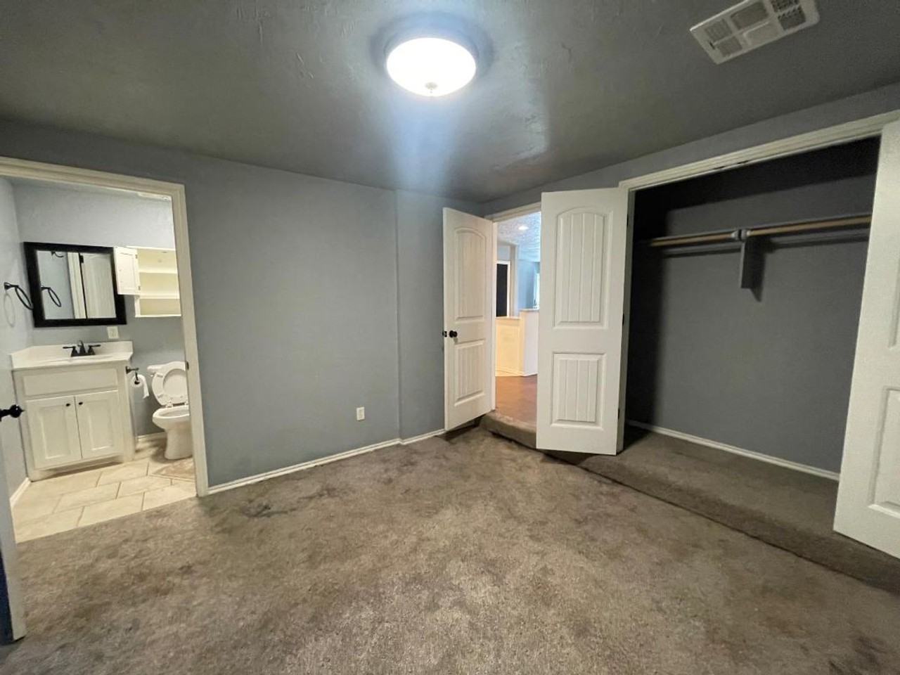 601 Richmond Dr - Photo 4 of 17