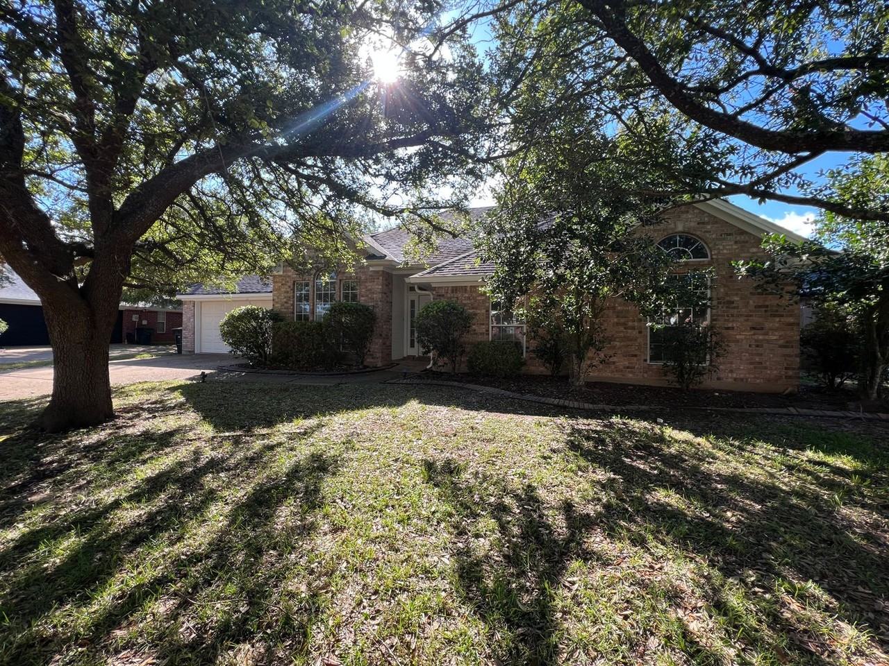 6016 Ellington Way - Photo 2 of 23