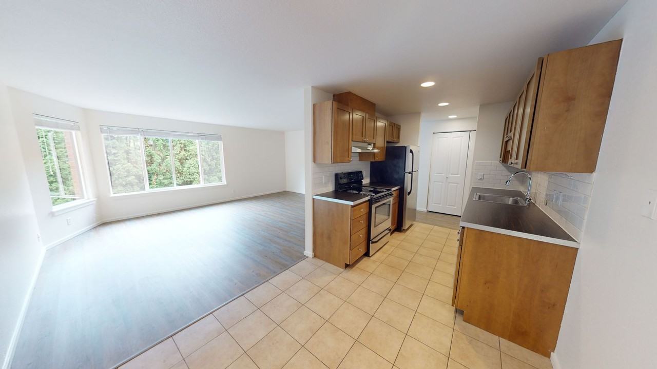 Parkridge Apartments - Photo 2 of 10