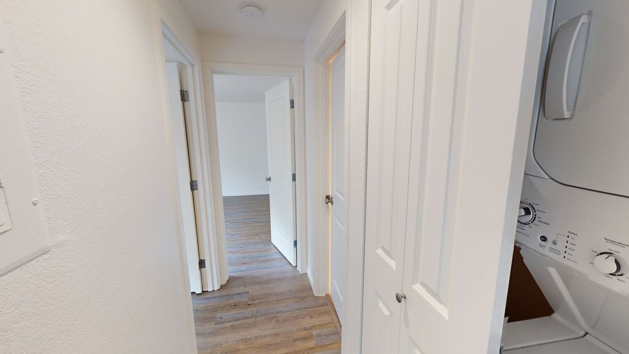 Parkridge Apartments - Photo 5 of 10