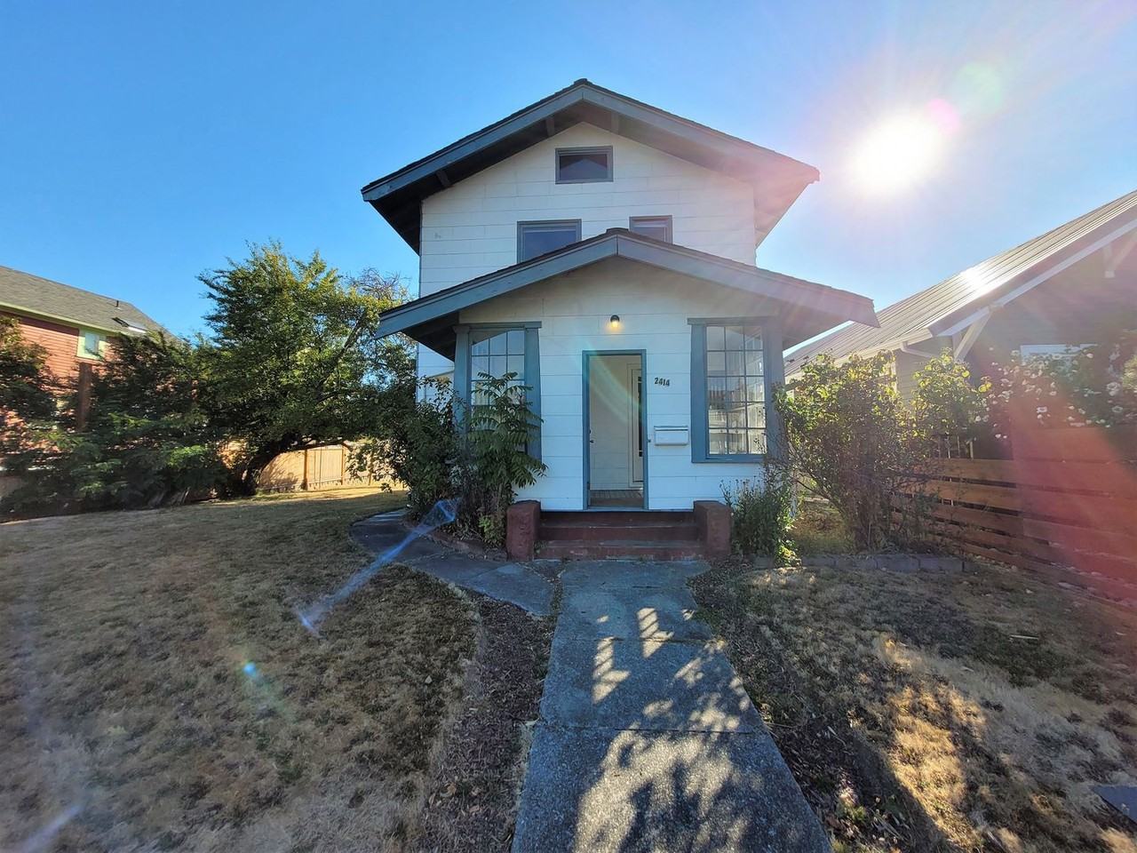 2414 Elm St - Photo 2 of 28