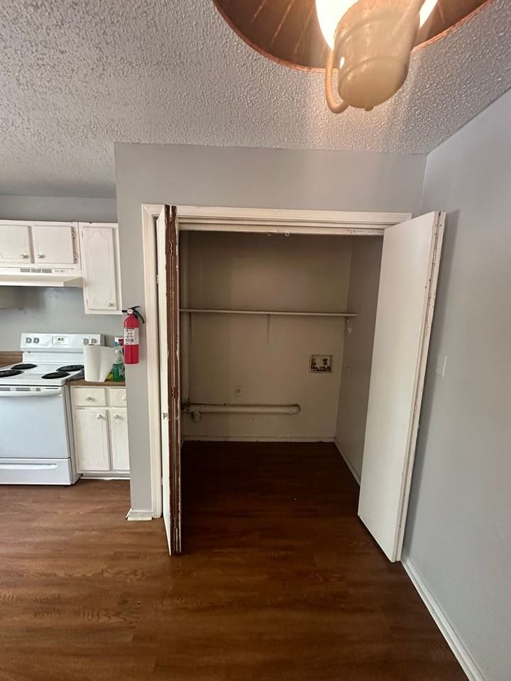 3200 Proper St #101 - Photo 3 of 7