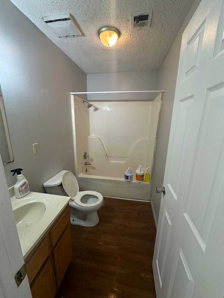 3200 Proper St #101 - Photo 5 of 7
