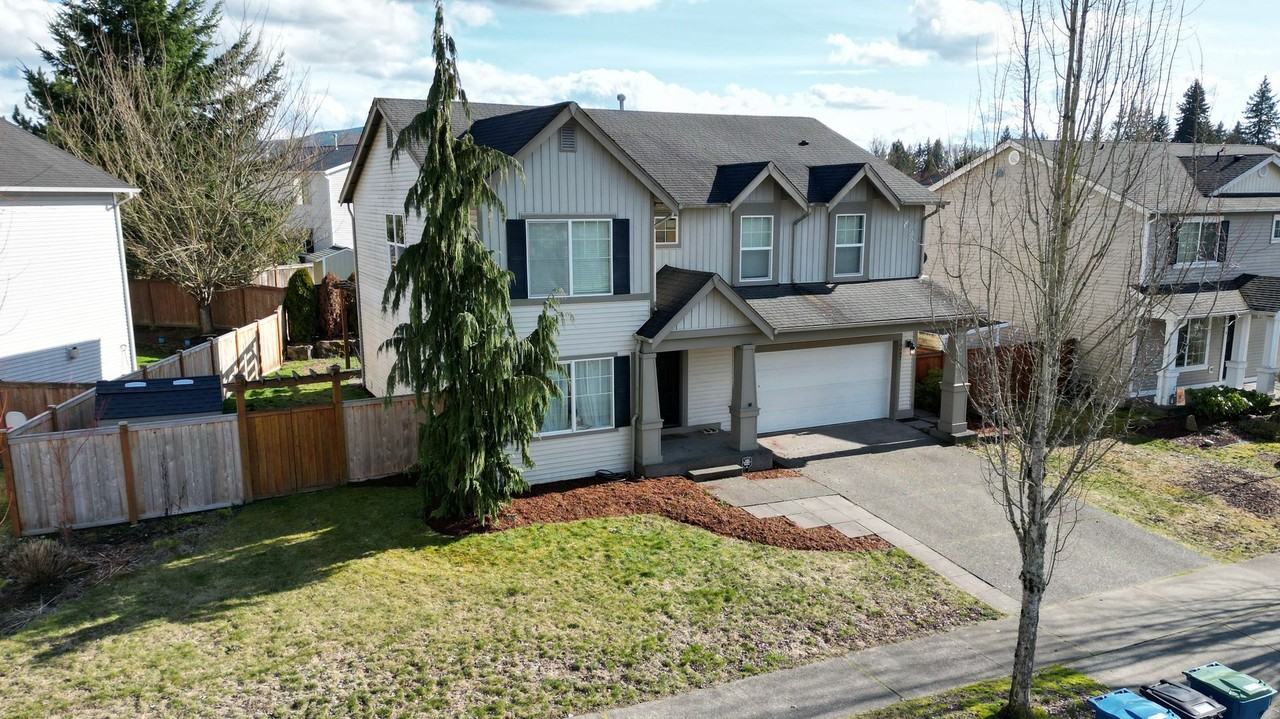 19992 Ramblewood Rd Se - Photo 2 of 27