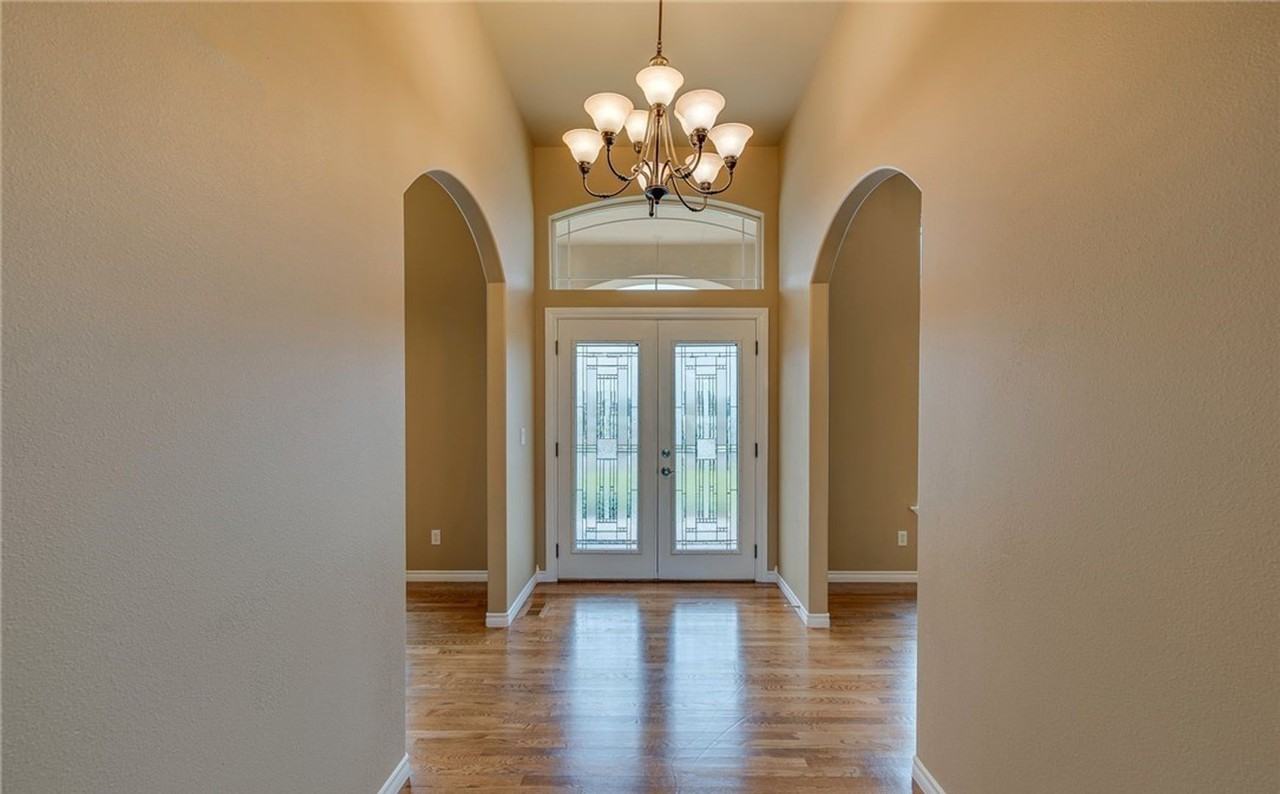 89 Springhill Dr - Photo 4 of 21