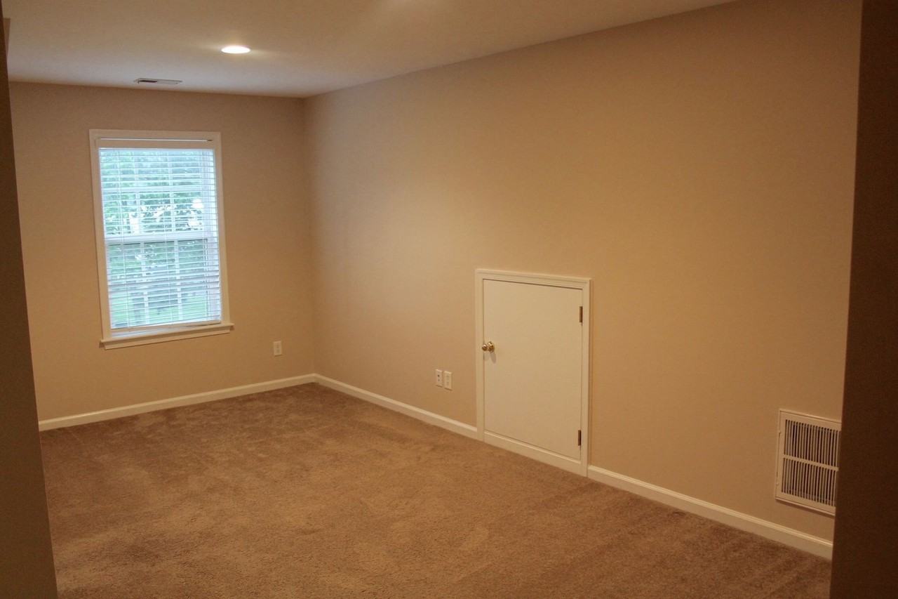 103 S Corwood Ave - Photo 3 of 17