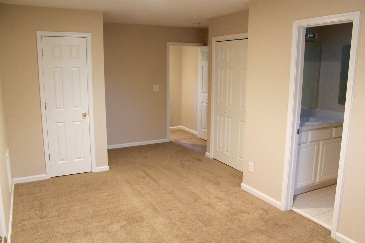 103 S Corwood Ave - Photo 4 of 17