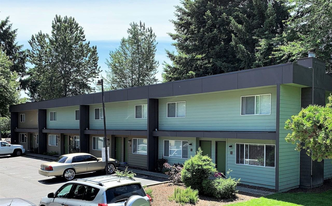 Aliso Townhomes - Photo 2 of 3