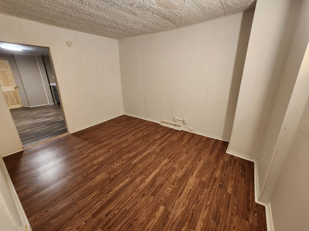 1517 Walnut St - Photo 5 of 22