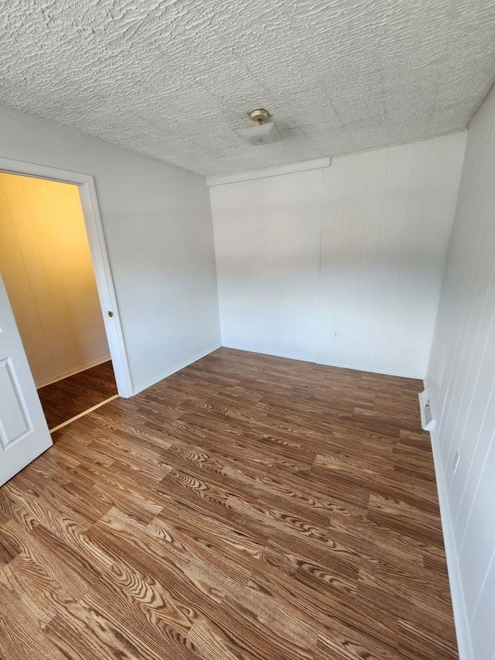 1517 Walnut St - Photo 7 of 22