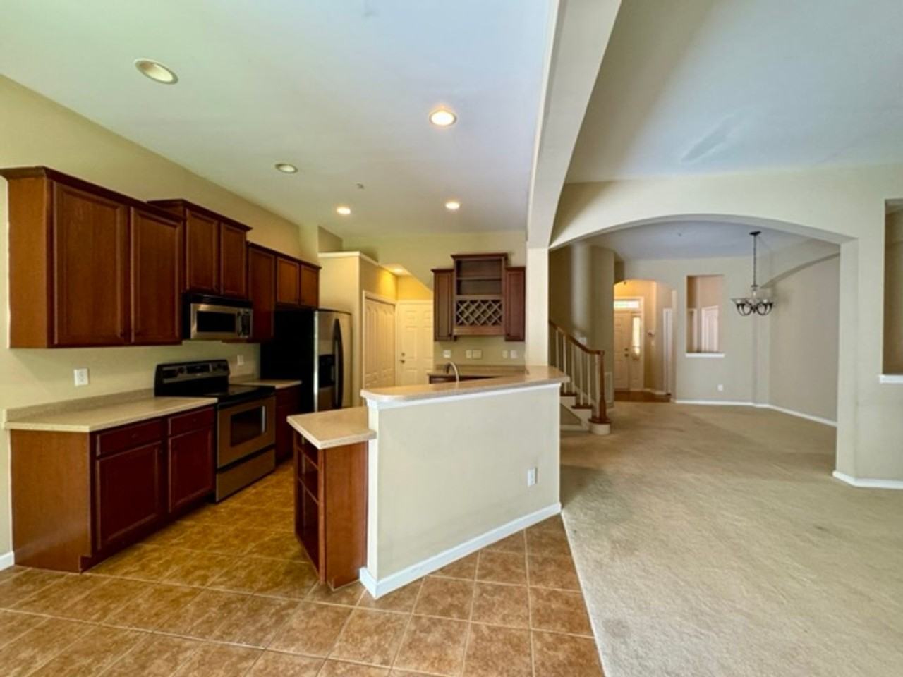 213 Chateau Pl - Photo 6 of 15