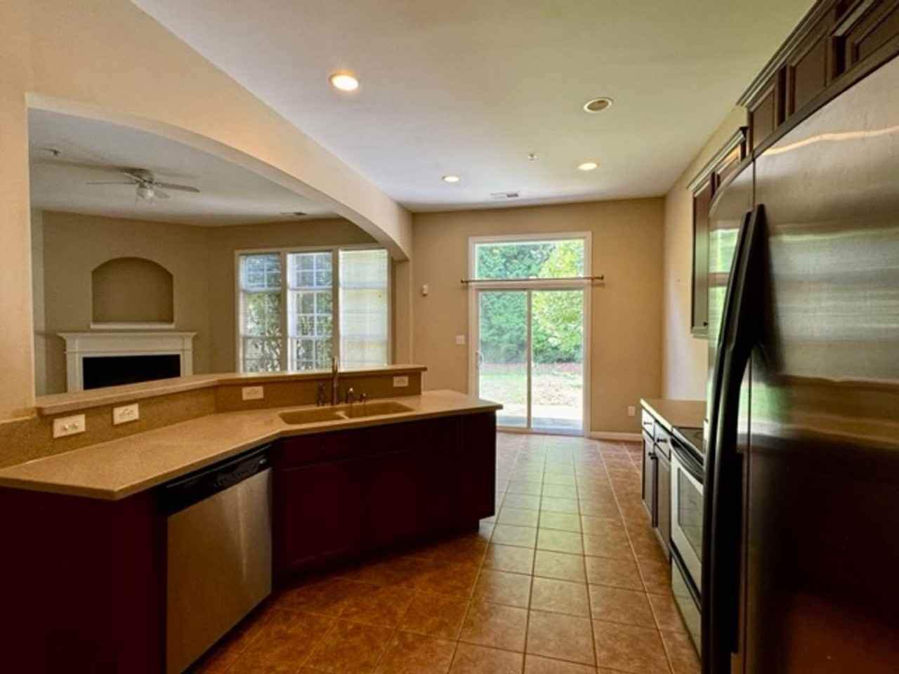 213 Chateau Pl - Photo 7 of 15