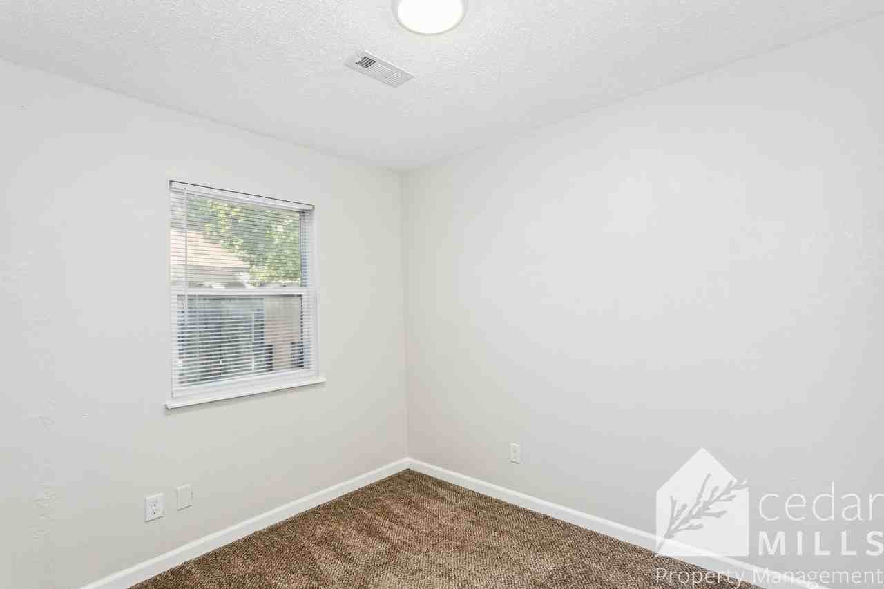 2243 S Topeka Ave - Photo 6 of 13