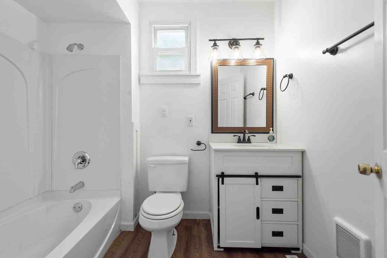 926 Ridge Ave - Photo 2 of 35